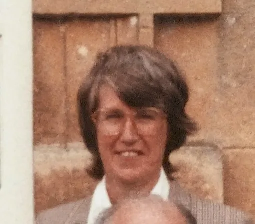 Porträt von Bridget Ogilvie (1938–2026) – Gedenkseite