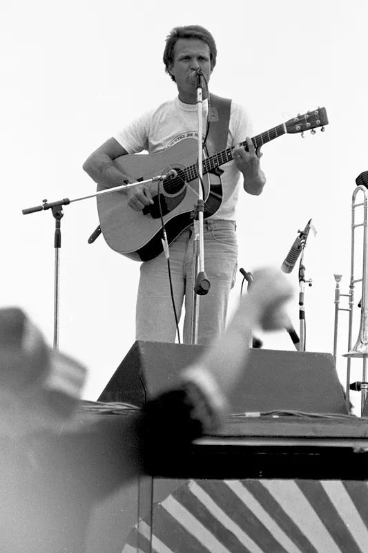 Portrait of Country Joe McDonald (1942–2026) – memorial page