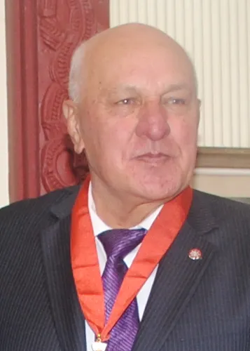 Porträt von Tamati Reedy (1936–2026) – Gedenkseite