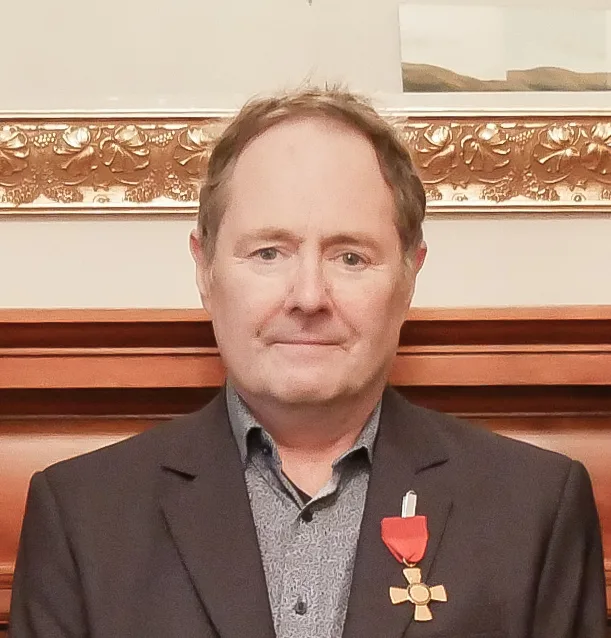 Portrait of Bill Gosden (1953–2020) – memorial page