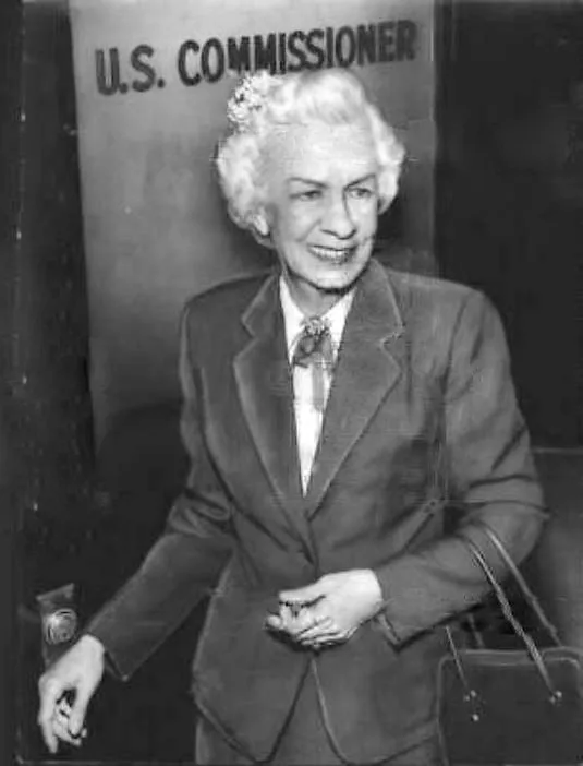 Porträt von Louise O. Charlton (1889–1967) – Gedenkseite