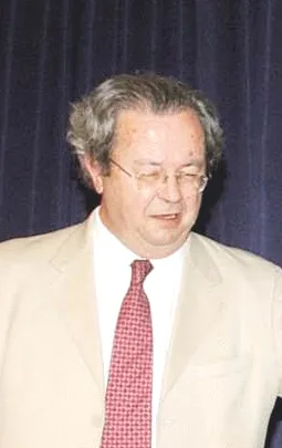Portrait of Francisco Weffort (1937–2021) – memorial page