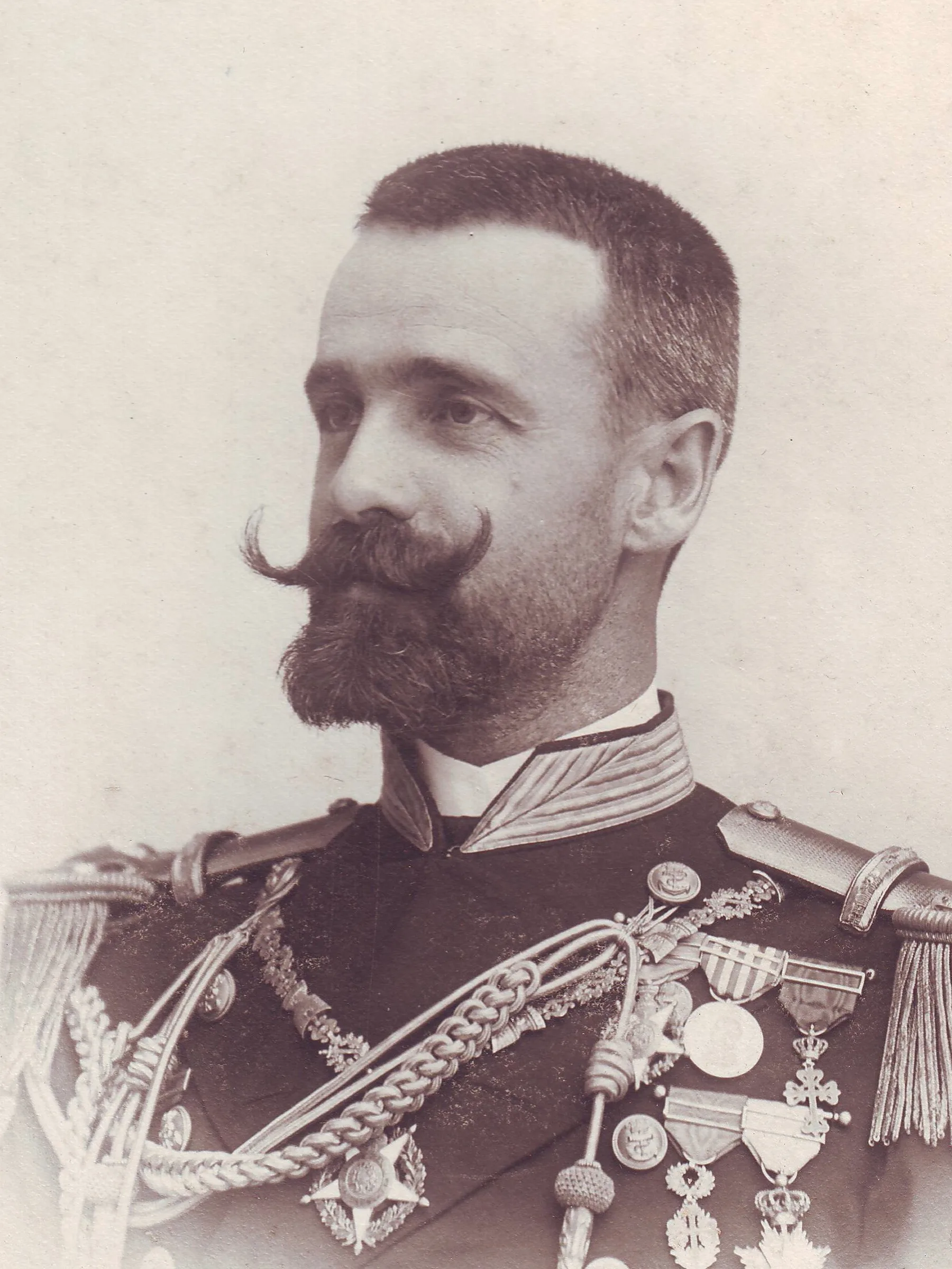 Porträt von Guilherme Ivens Ferraz (1865–1956) – Gedenkseite