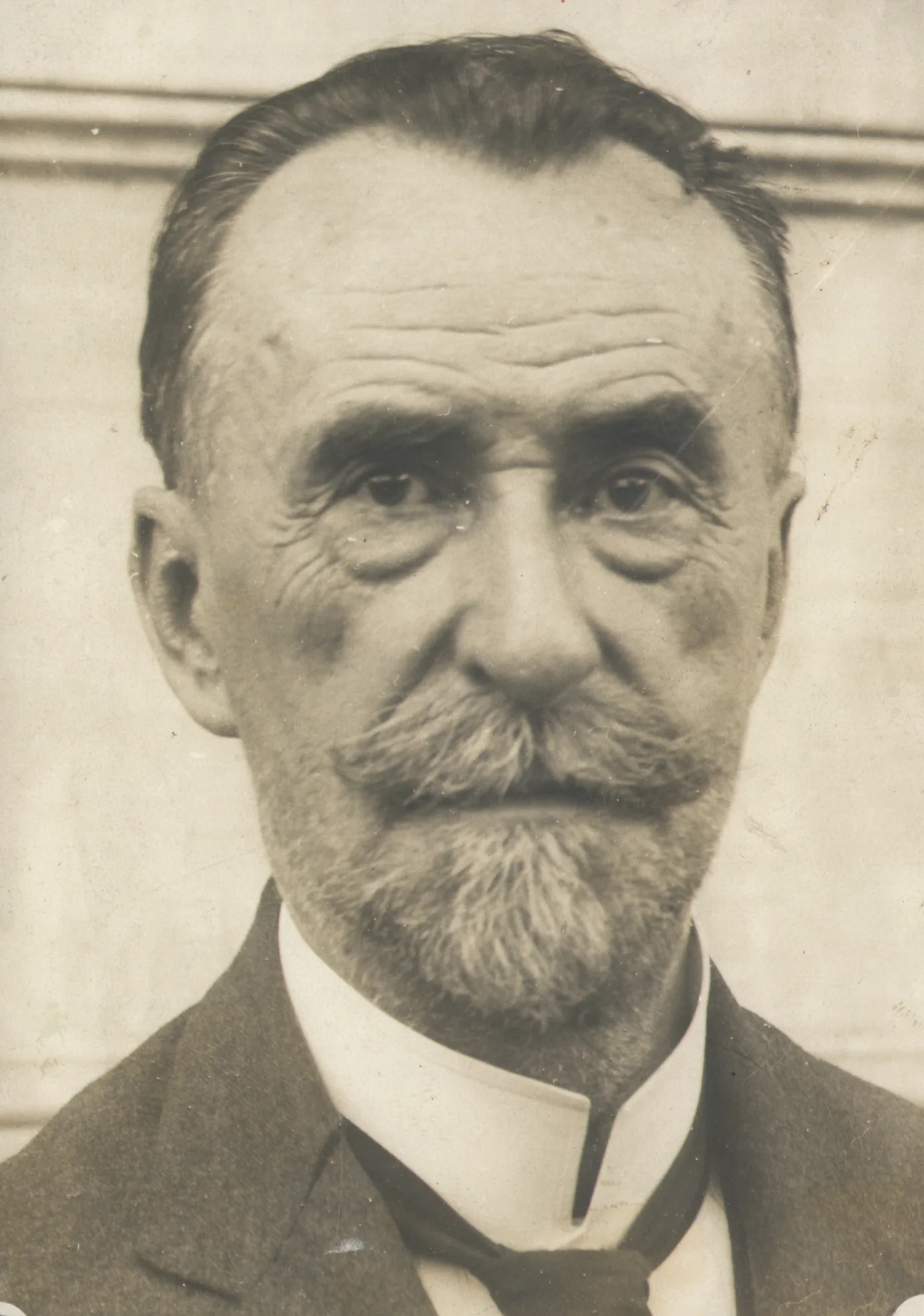 Portrait of Henrique Charles Morize (1860–1930) – memorial page