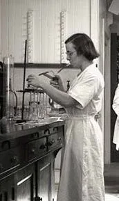 Portrait of Joyce Watson (1918–2004) – memorial page