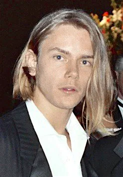 Portrait of River Phoenix (1970–1993) – memorial page