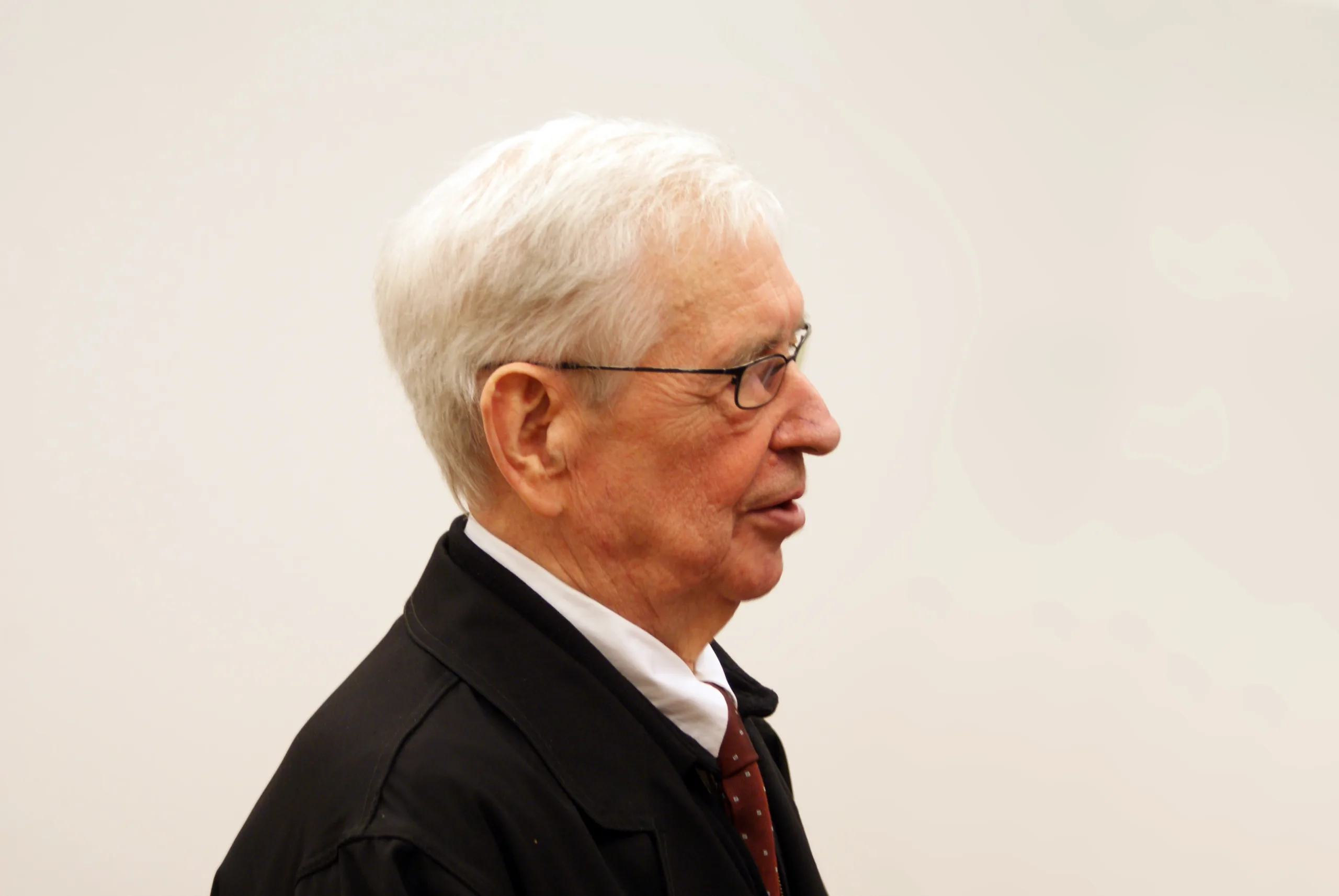 Portrait of Charles Vandenhove (1927–2019) – memorial page