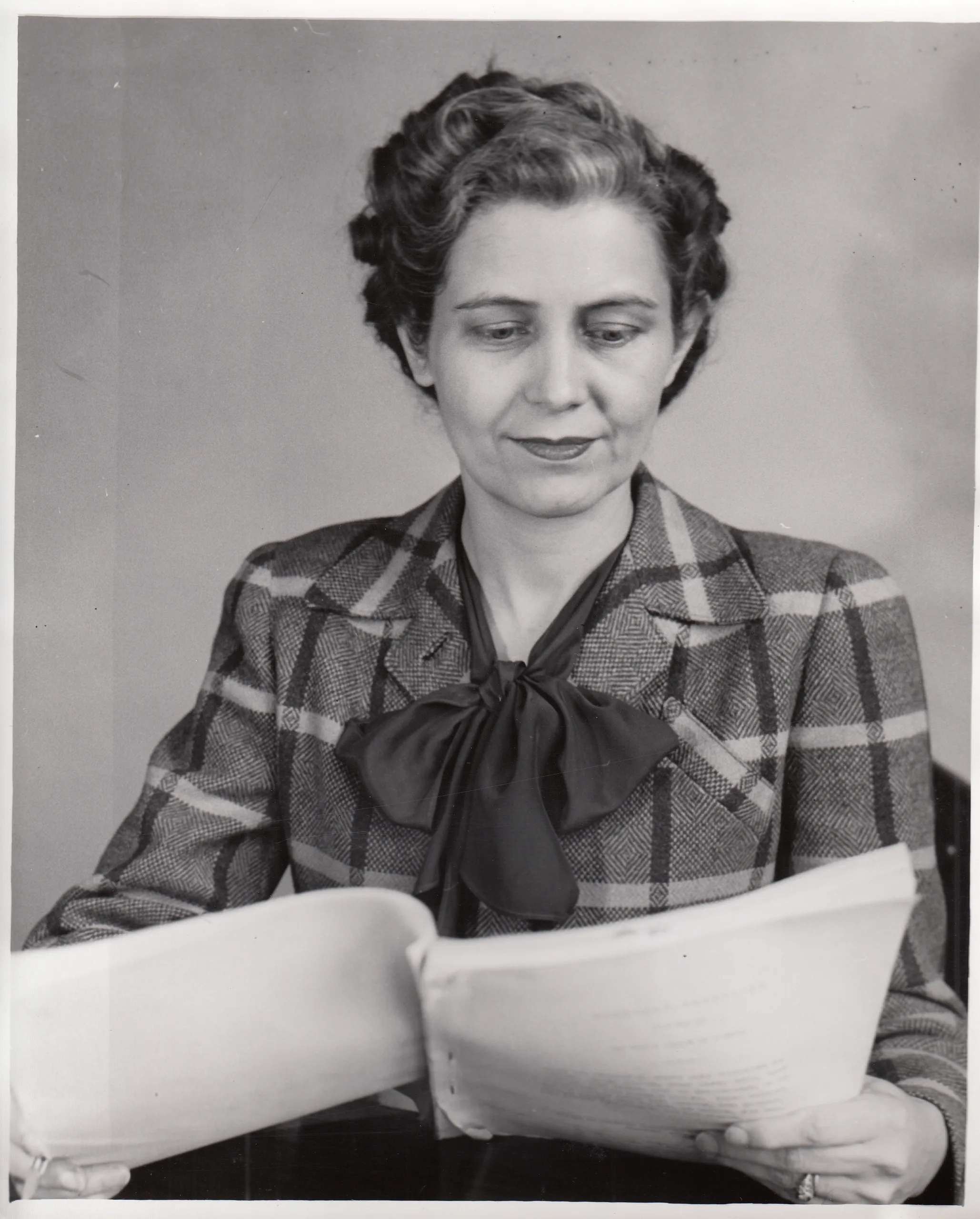 Portrait of Dorothea Grater Minskoff (1910–1986) – memorial page