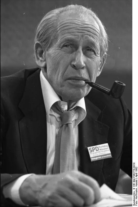 Portrait of Philip Rosenthal (1916–2001) – memorial page