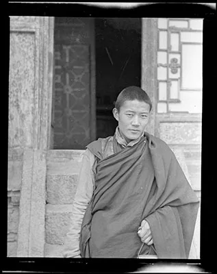 Porträt von Kundeling Woeser Gyaltsen (1915–2001) – Gedenkseite