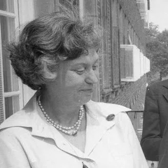 Porträt von Carla Henius (1919–2002) – Gedenkseite