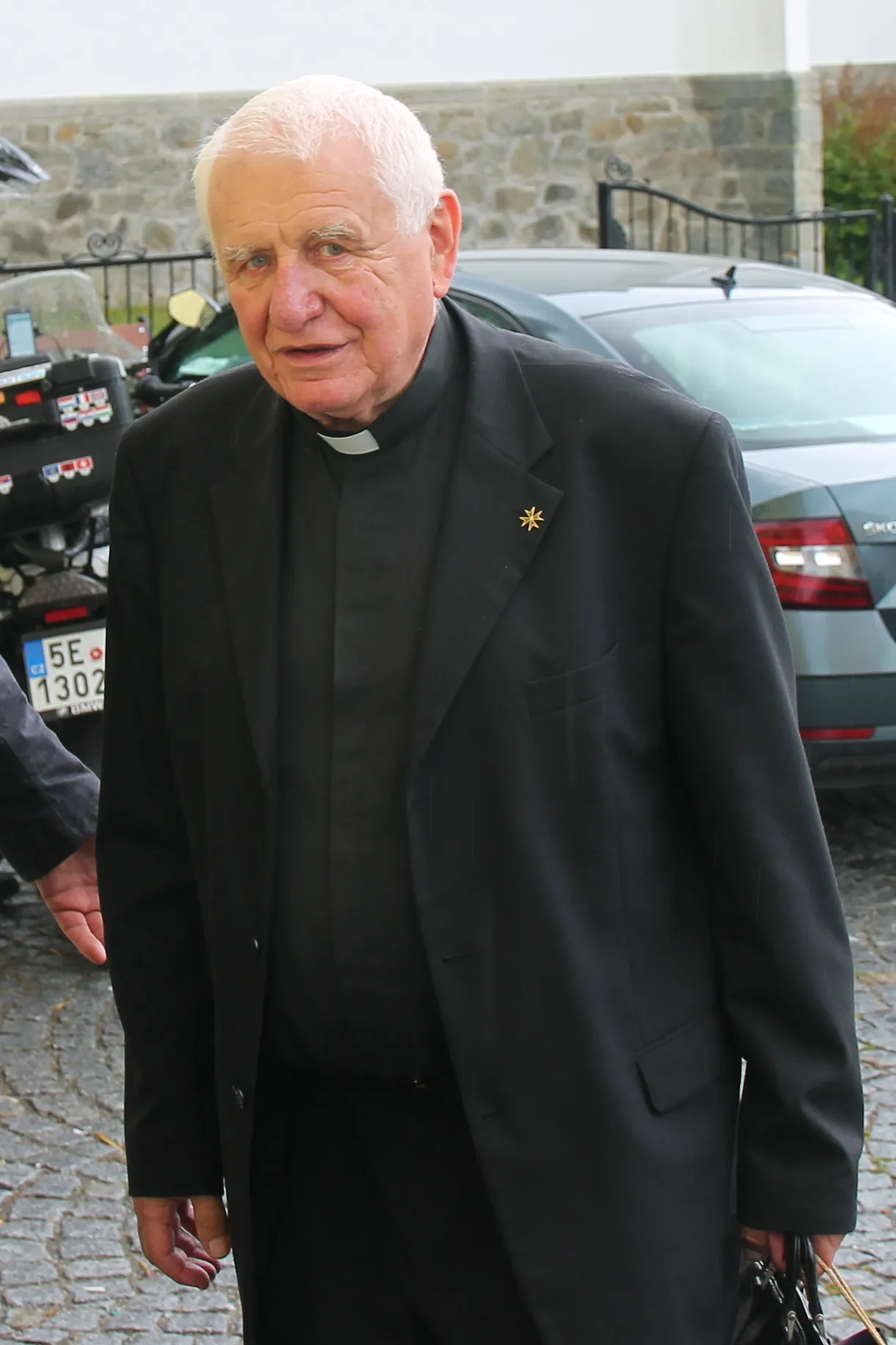 Portrait of Jan Janoušek (1940–2022) – memorial page