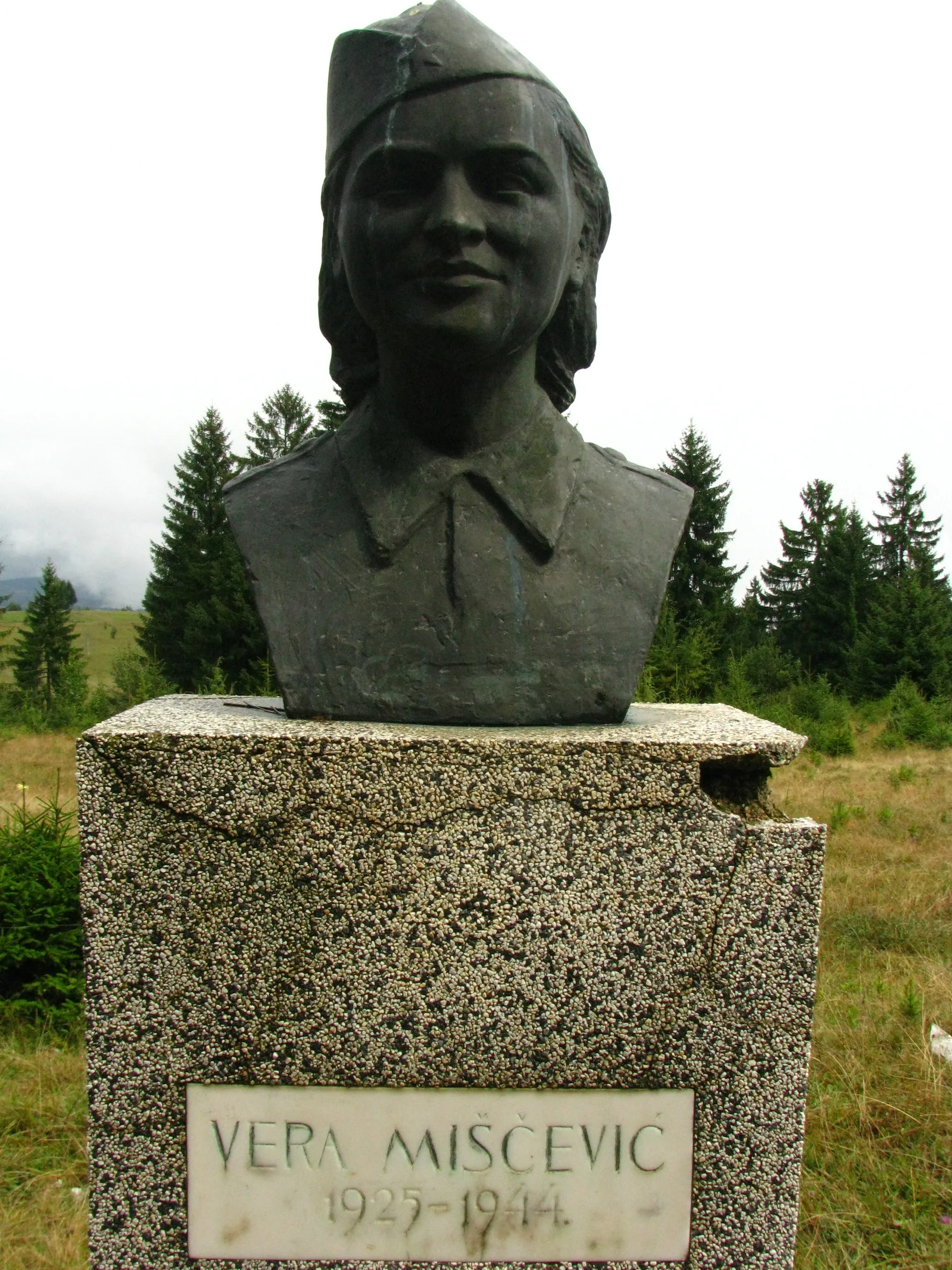 Portrait of Vera Miščević (1925–1944) – memorial page