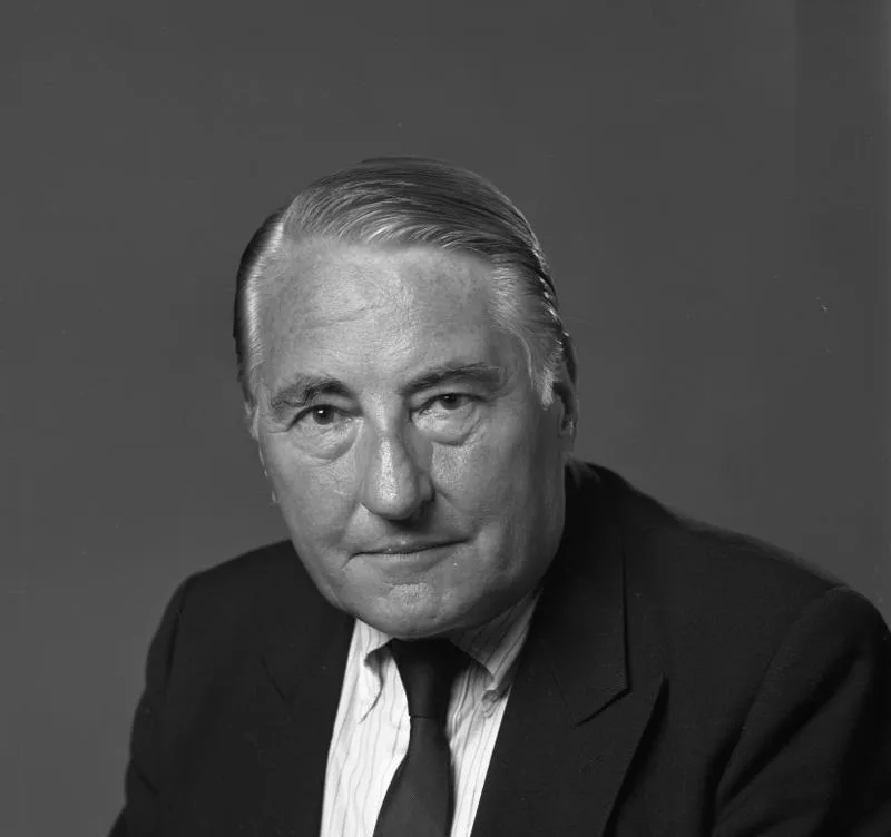 Portrait of Lothar Rühl (1927–2025) – memorial page