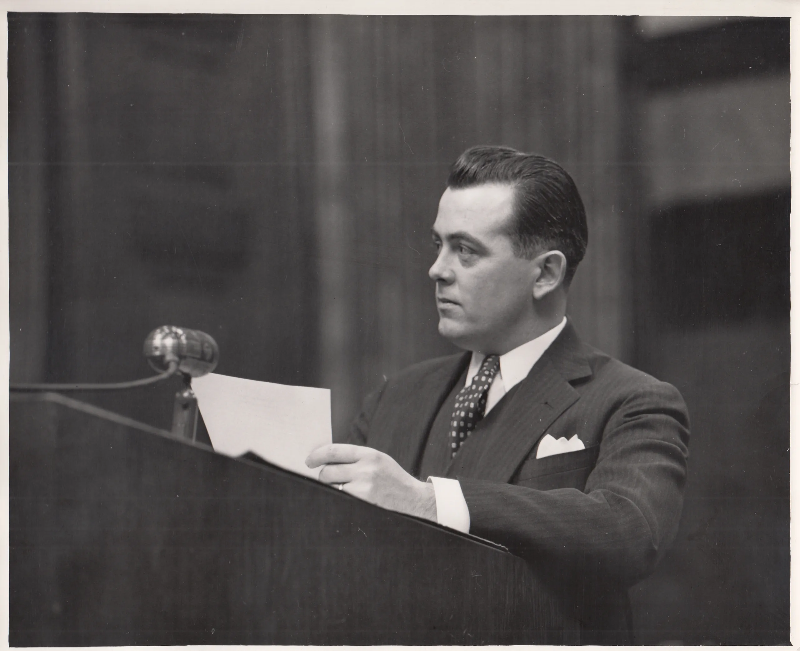 Portrait of Eugene H. Dobbs (1918–1986) – memorial page