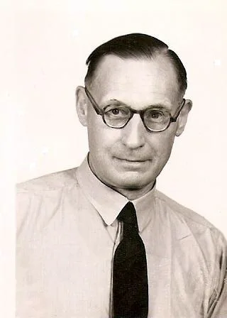 Portrait of Daniel Hall (1891–1979) – memorial page