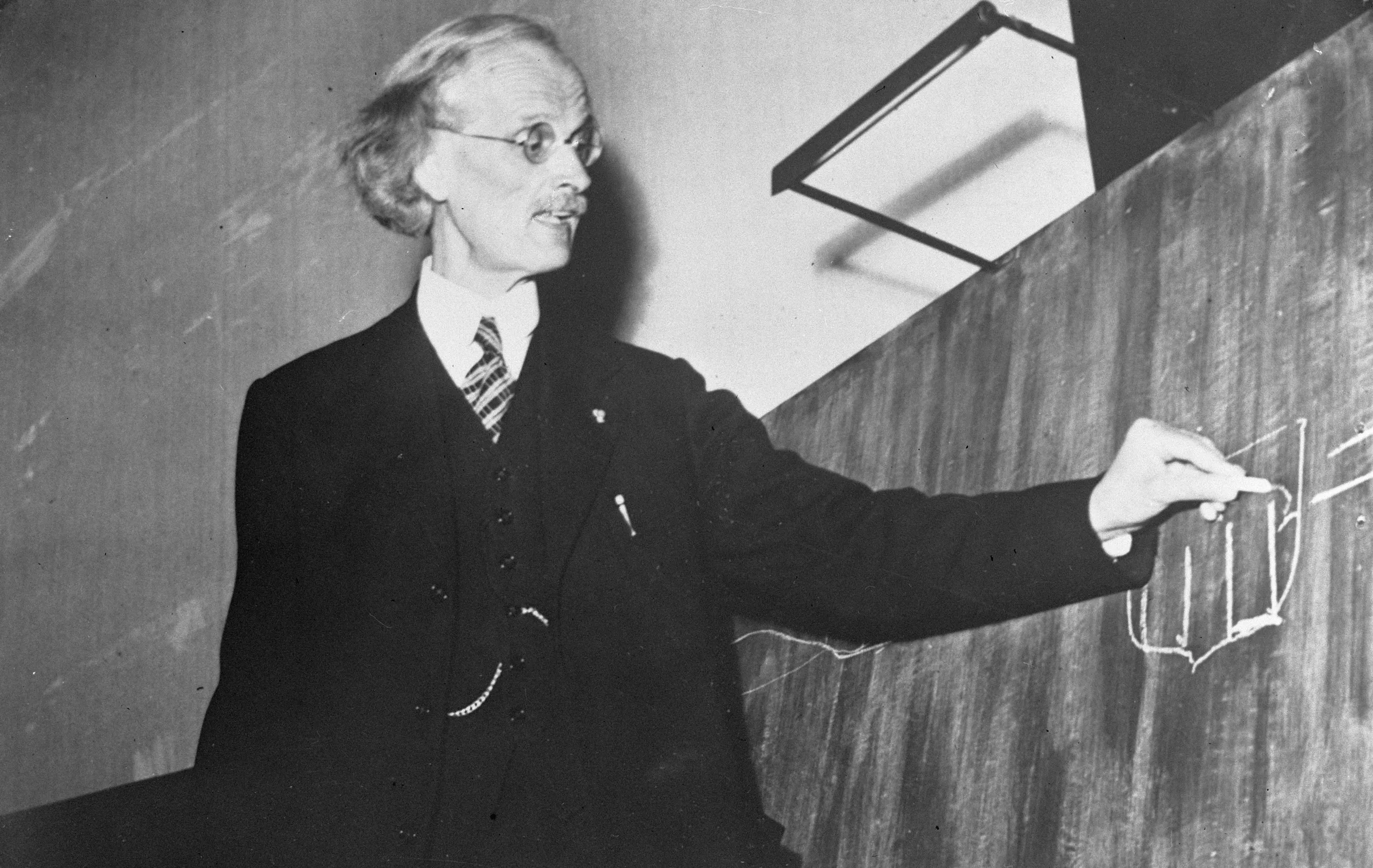Portrait of Jean-Felix Piccard (1884–1963) – memorial page
