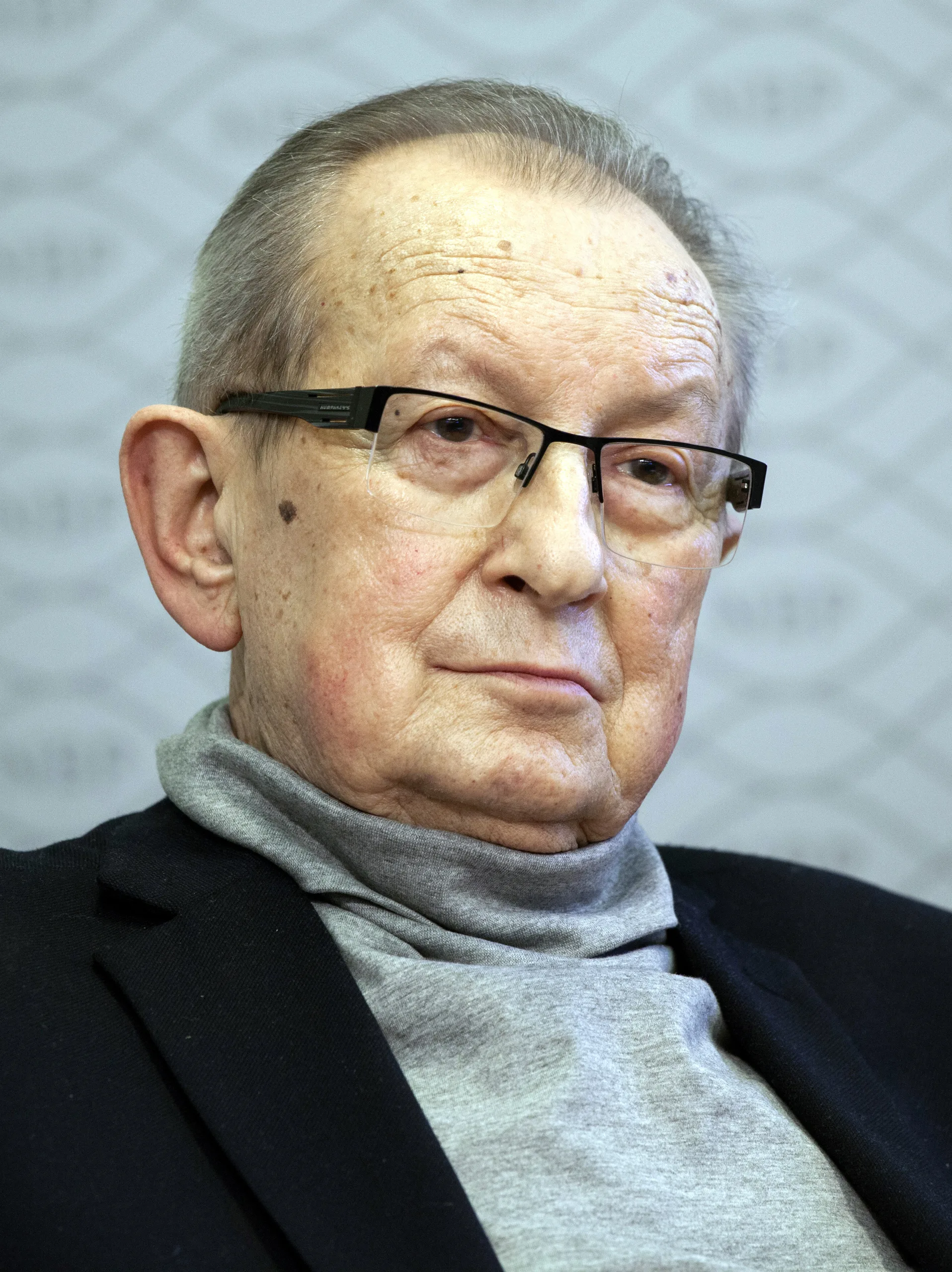 Porträt von Jan Winiecki (1938–2016) – Gedenkseite