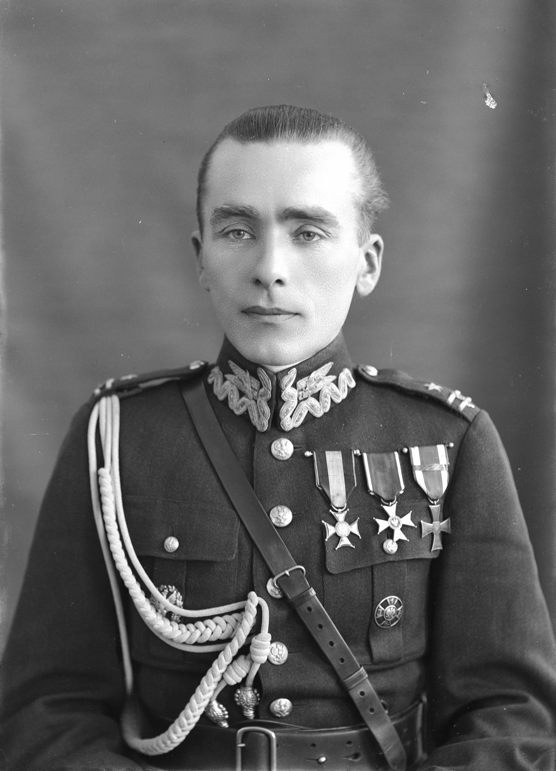 Portrait of Janusz Albrecht (1892–1941) – memorial page