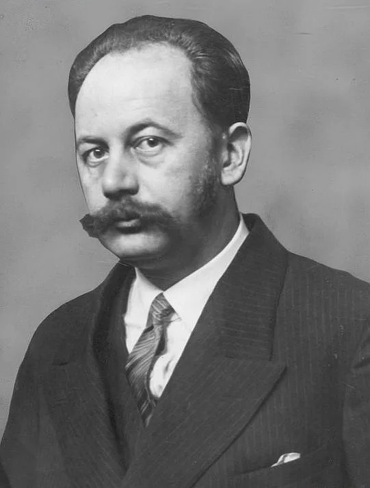 Porträt von Karol Polakiewicz (1893–1962) – Gedenkseite