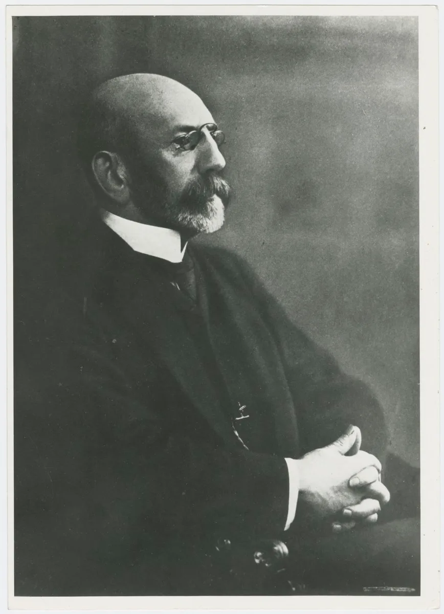 Porträt von Kazimierz Morawski (1852–1925) – Gedenkseite