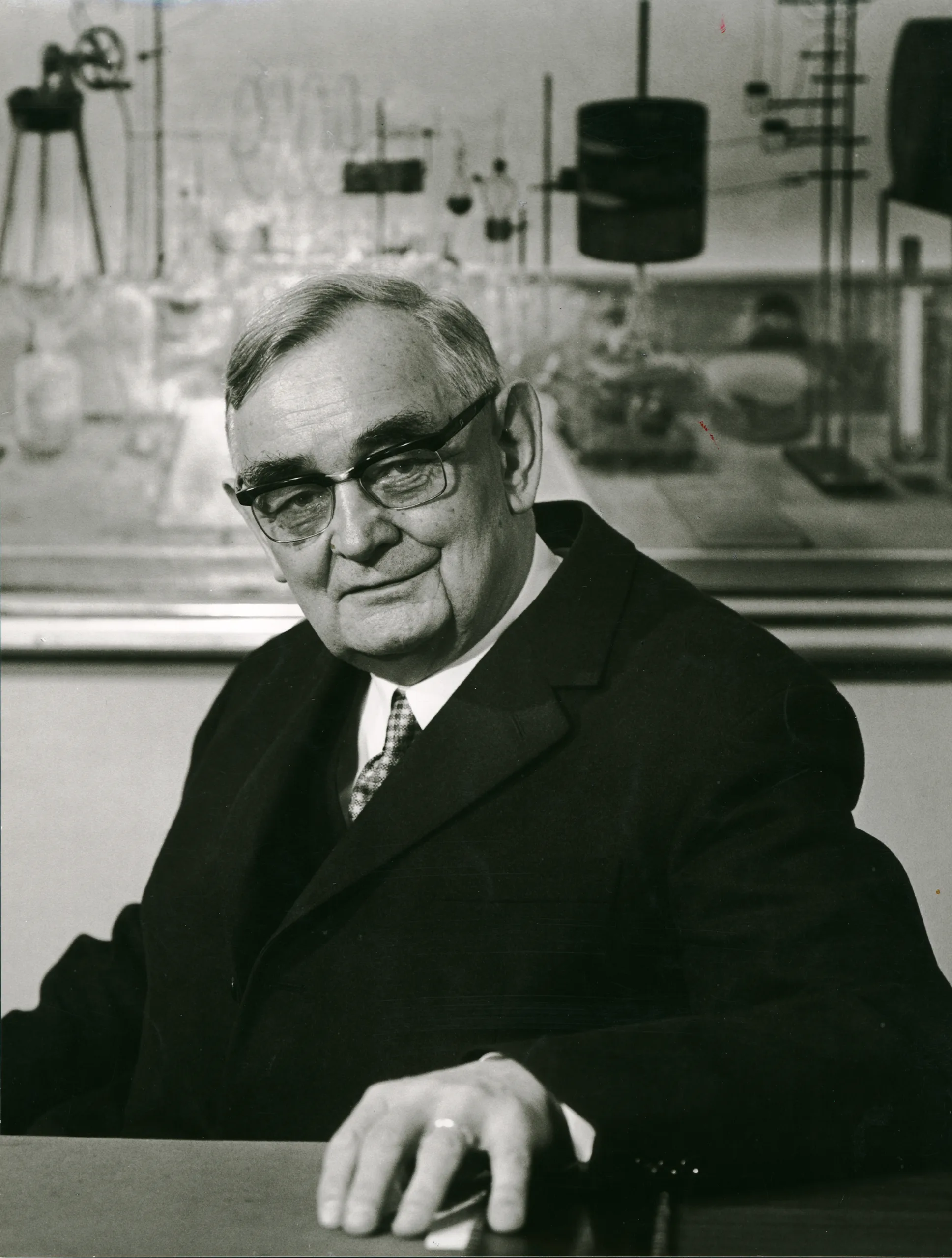 Portrait of Arthur Stoll (1887–1971) – memorial page