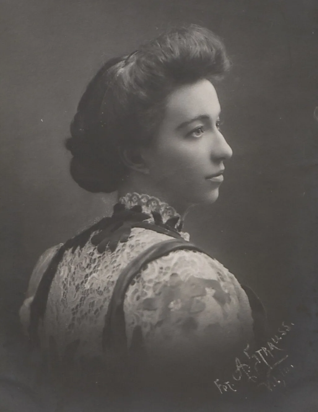 Porträt von Nuna Młodziejowska-Szczurkiewiczowa (1884–1958) – Gedenkseite