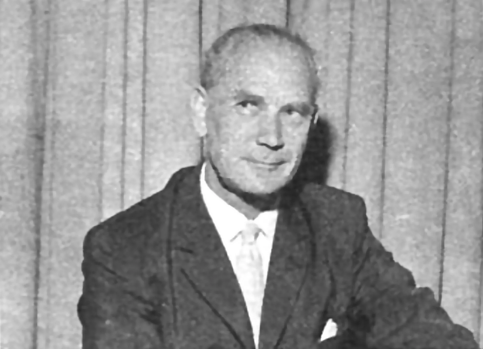 Portrait of Erkki Koponen (1899–1996) – memorial page