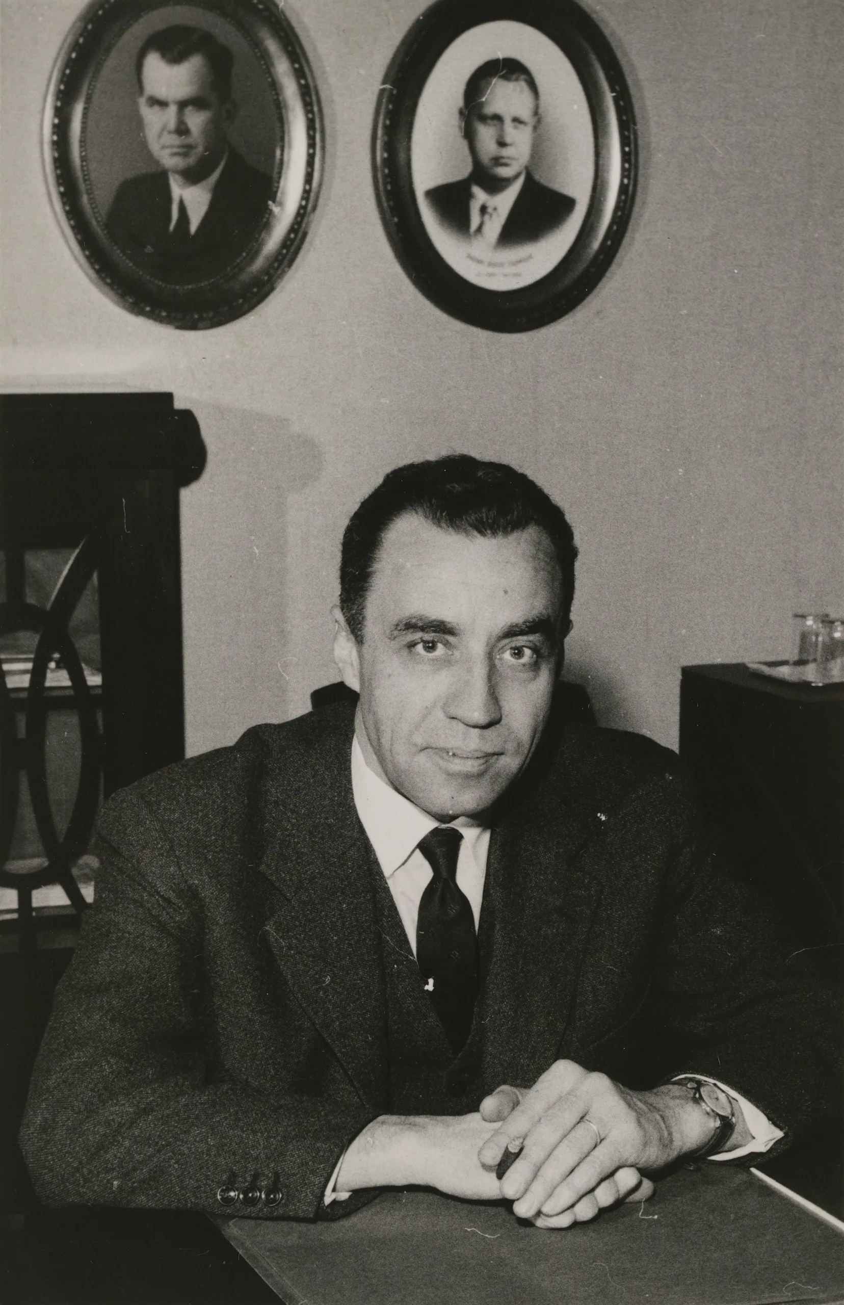 Portrait of Klaus Waris (1914–1994) – memorial page