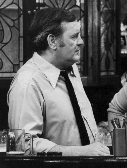 Porträt von Eugene Roche (1928–2004) – Gedenkseite