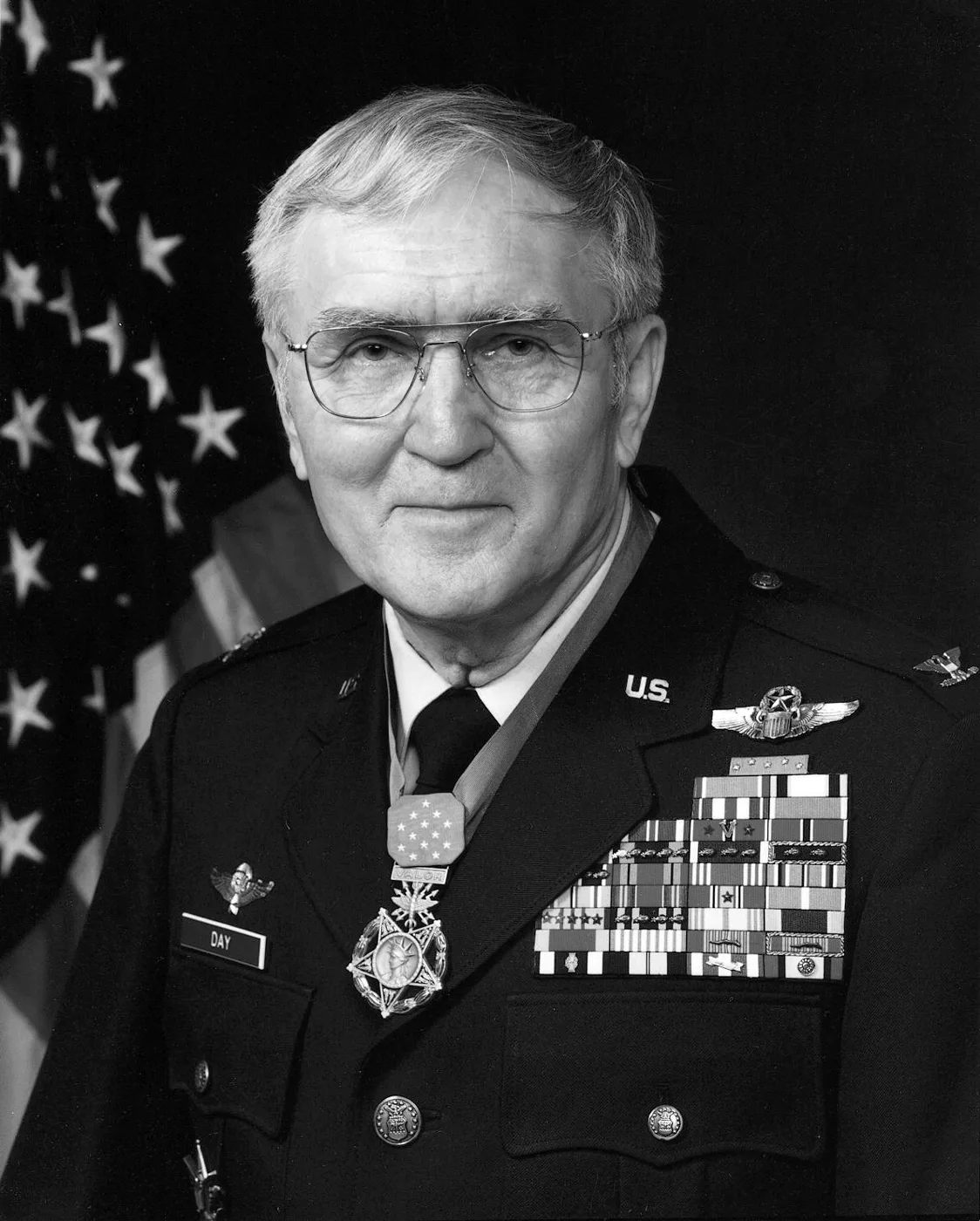 Porträt von Bud Day (1925–2013) – Gedenkseite