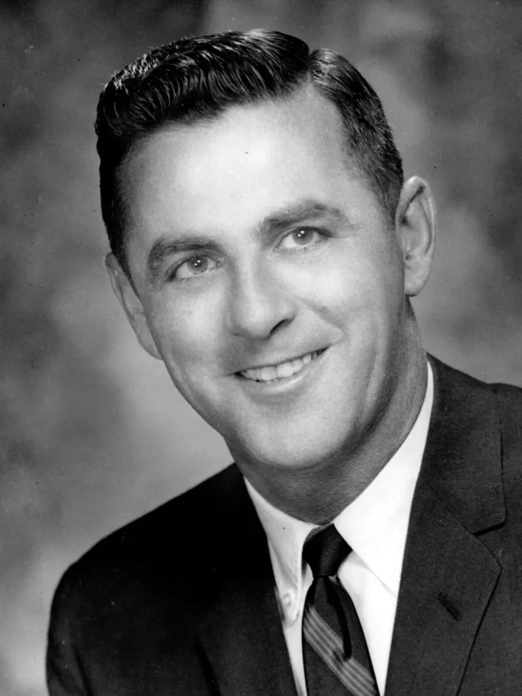 Porträt von J. William Stanton (1924–2002) – Gedenkseite