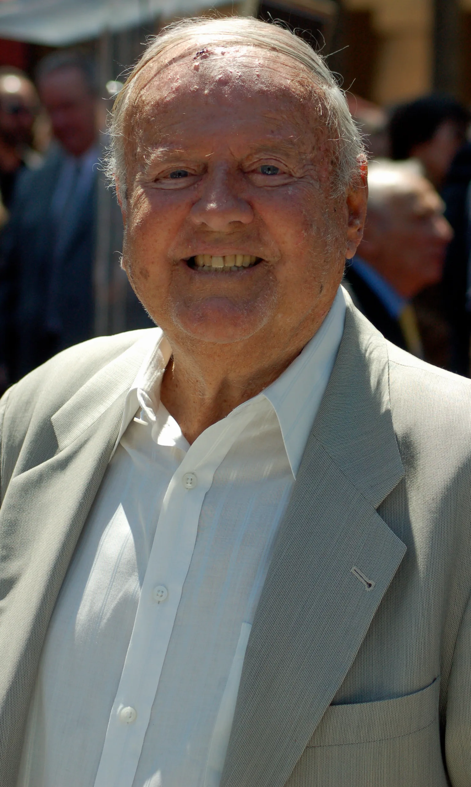 Portrait of Dick Van Patten (1928–2015) – memorial page