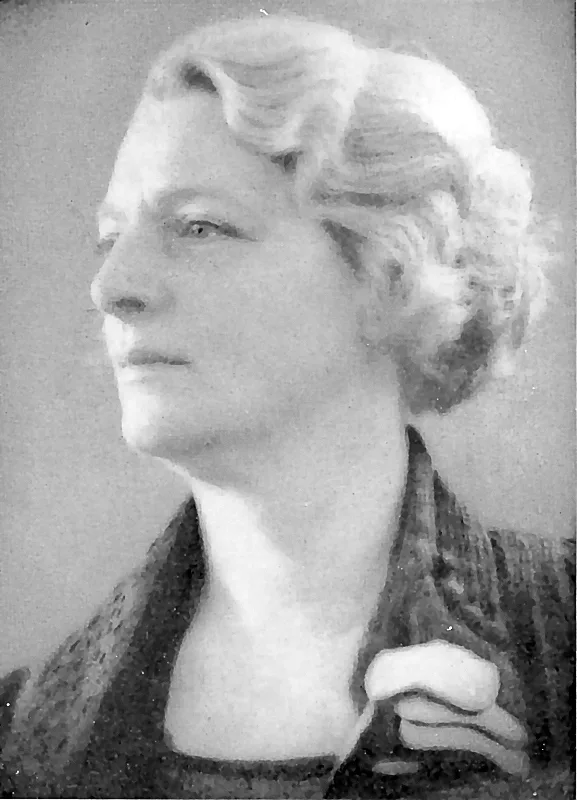 Portrait of Julia C. Isbrücker (1887–1971) – memorial page