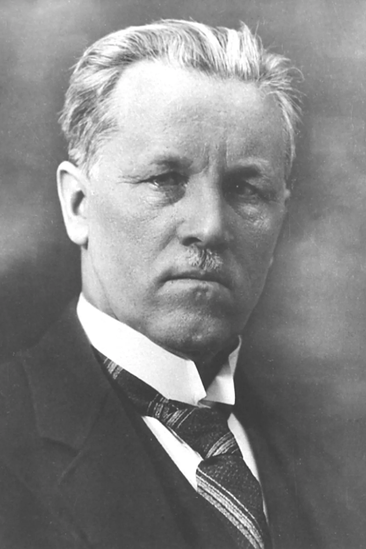 Portrait of Nikolai Kann (1873–1948) – memorial page