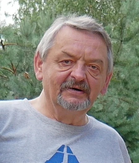 Porträt von Antoni Kołakowski (1950–2018) – Gedenkseite