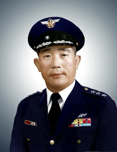 Porträt von Kim Shin (1922–2016) – Gedenkseite