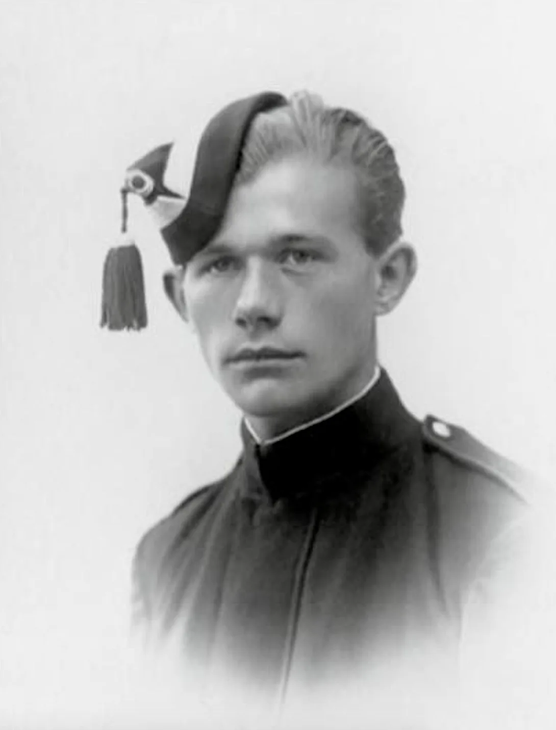 Porträt von Garmann Granfoss (1910–2008) – Gedenkseite