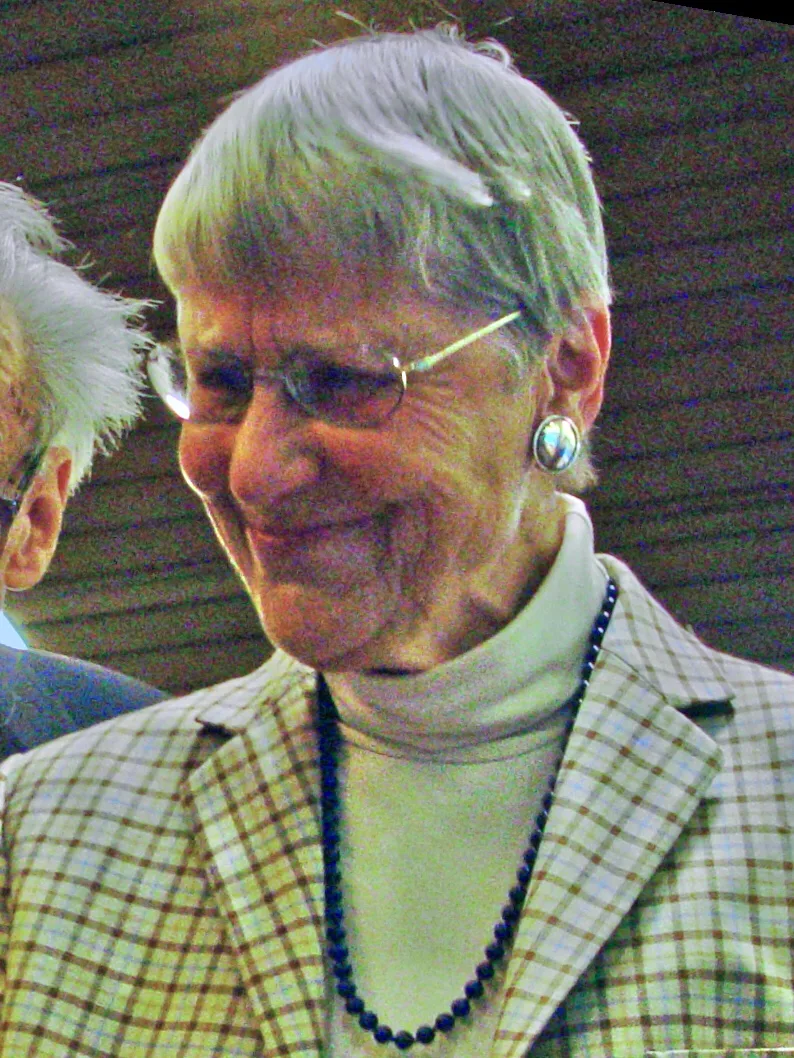 Porträt von Inge Jens (1927–2021) – Gedenkseite