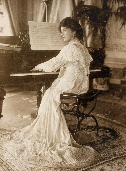 Porträt von Fehime Sultan (1875–1929) – Gedenkseite