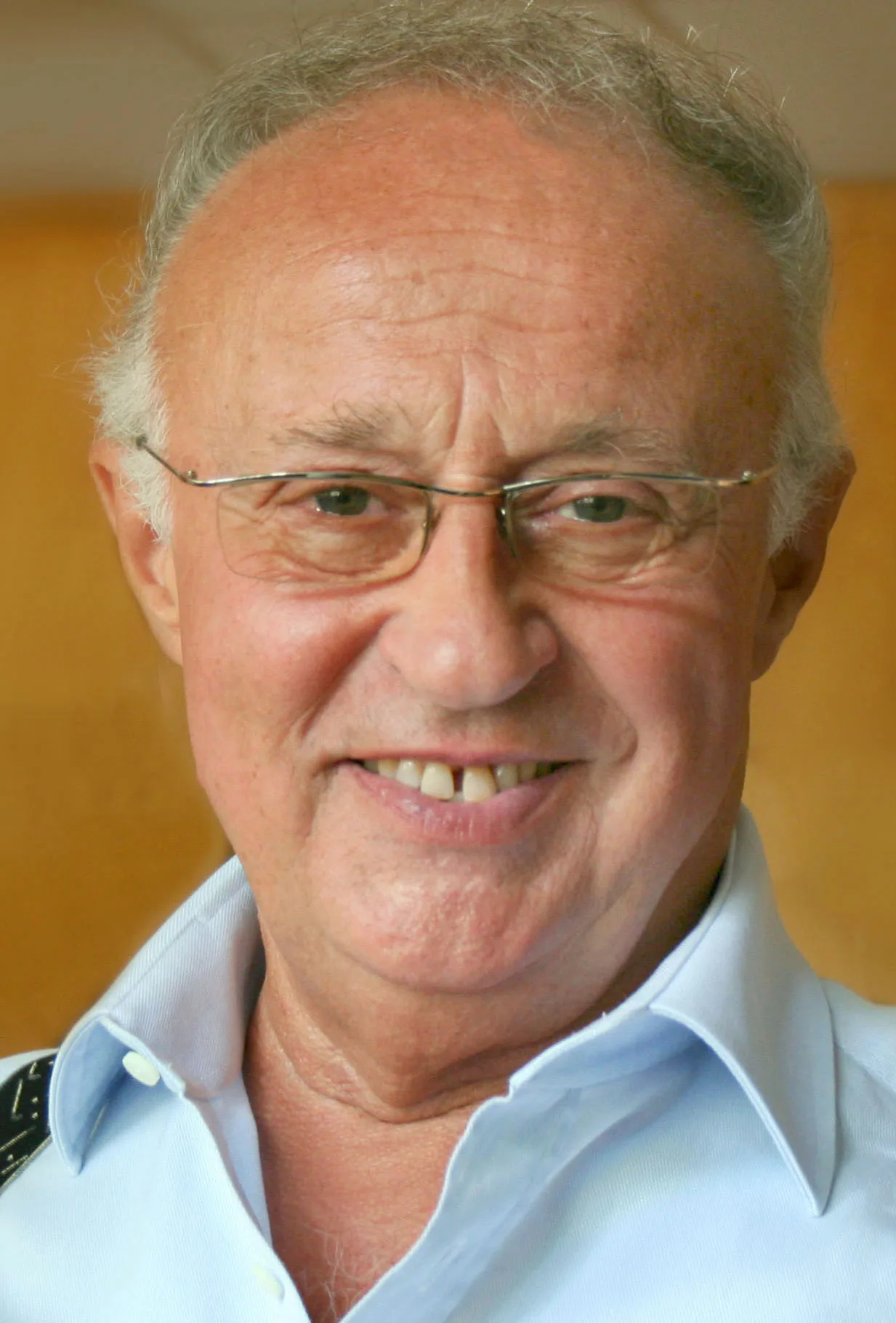 Porträt von József Sas (1939–2021) – Gedenkseite