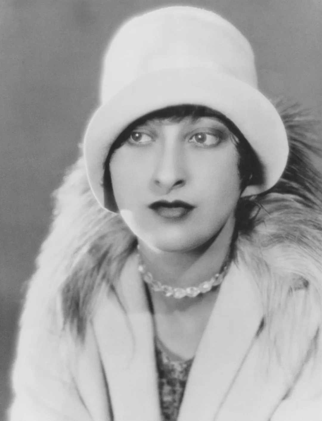 Portrait of Ruth Harriet Louise (1903–1940) – memorial page