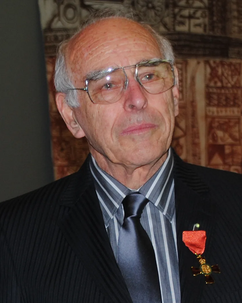Porträt von John Sutherland (1933–2022) – Gedenkseite