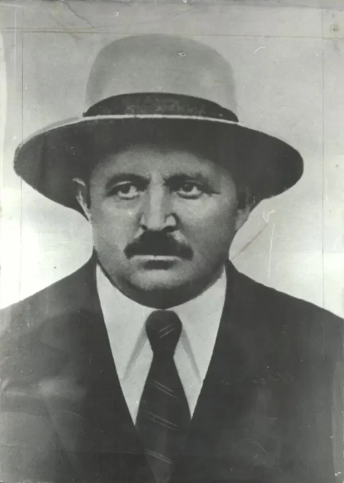 Porträt von Fazıyl Tuykin (1888–1938) – Gedenkseite