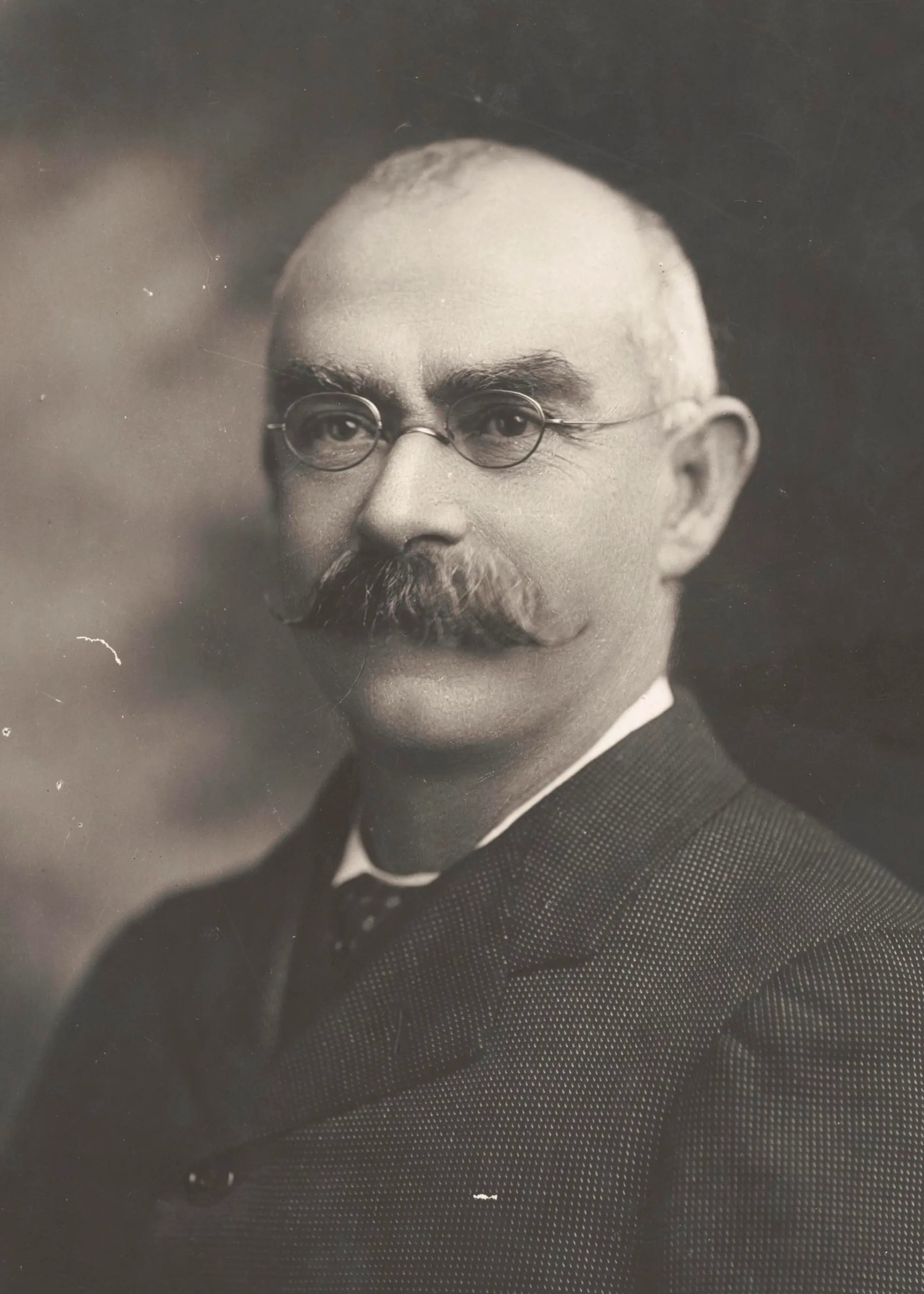 Portrait of Frank Gavan Duffy (1852–1936) – memorial page