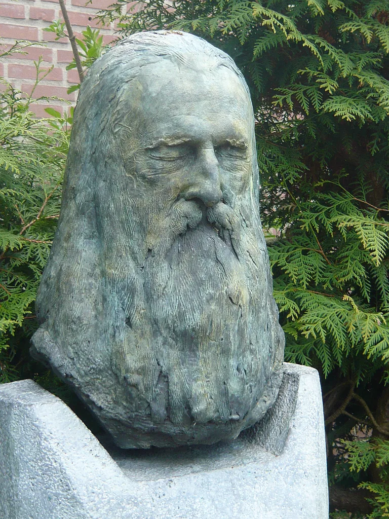 Portrait of Moondog (1916–1999) – memorial page