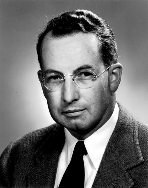 Portrait of Robert Bacher (1905–2004) – memorial page