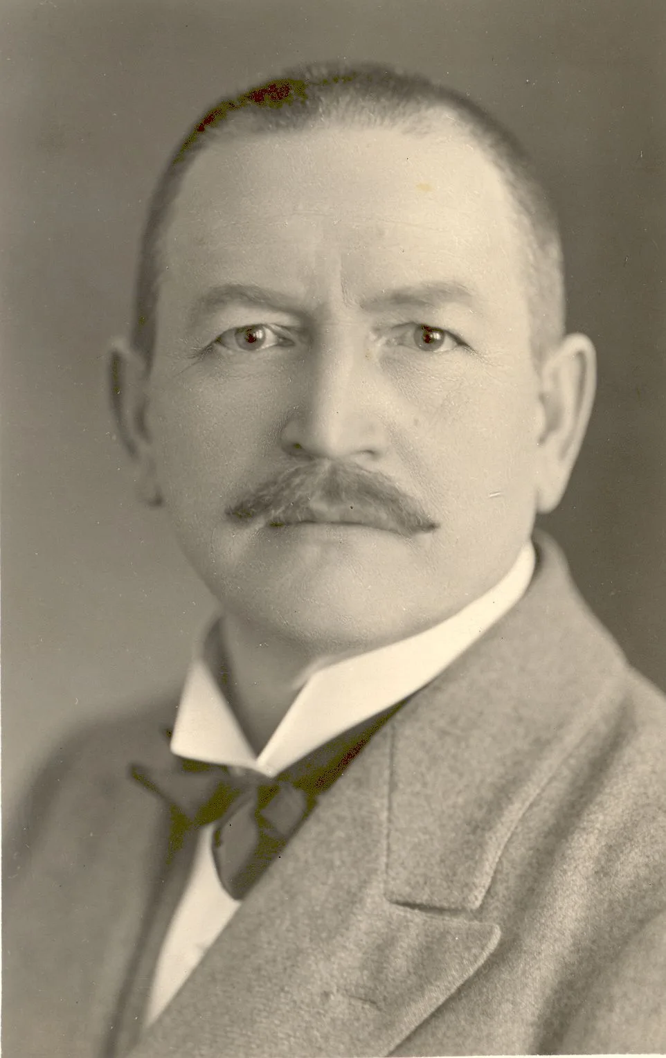 Porträt von Ernst Enno (1875–1934) – Gedenkseite