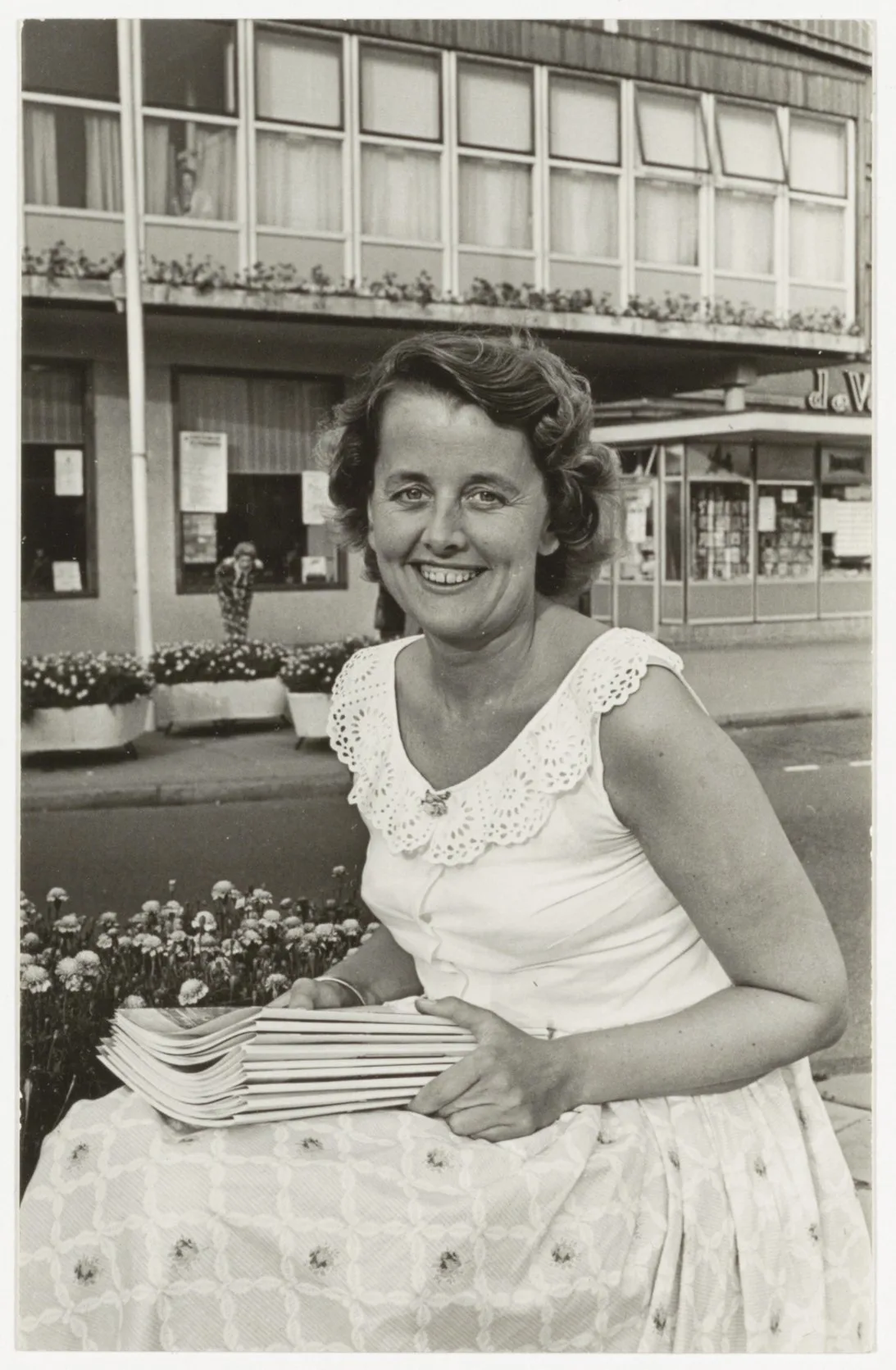 Portrait of Ria Hooij (1922–1991) – memorial page