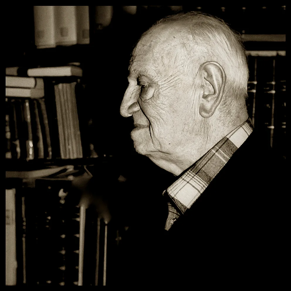 Porträt von Francesco De Martino (1907–2002) – Gedenkseite